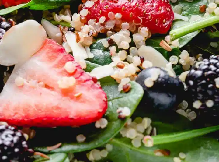 Berry & Spinach Quinoa Salad Recipe