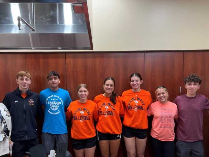 ILLINI WEST INTERNATIONAL CLUB EXPLORES SOUTHERN U.S. FLAVORS AT MEMORIAL HOSPITAL’S TEACHING KITCHEN